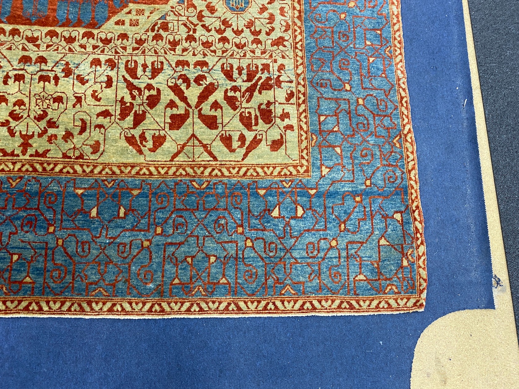 A modern Turkish Mamluk style carpet